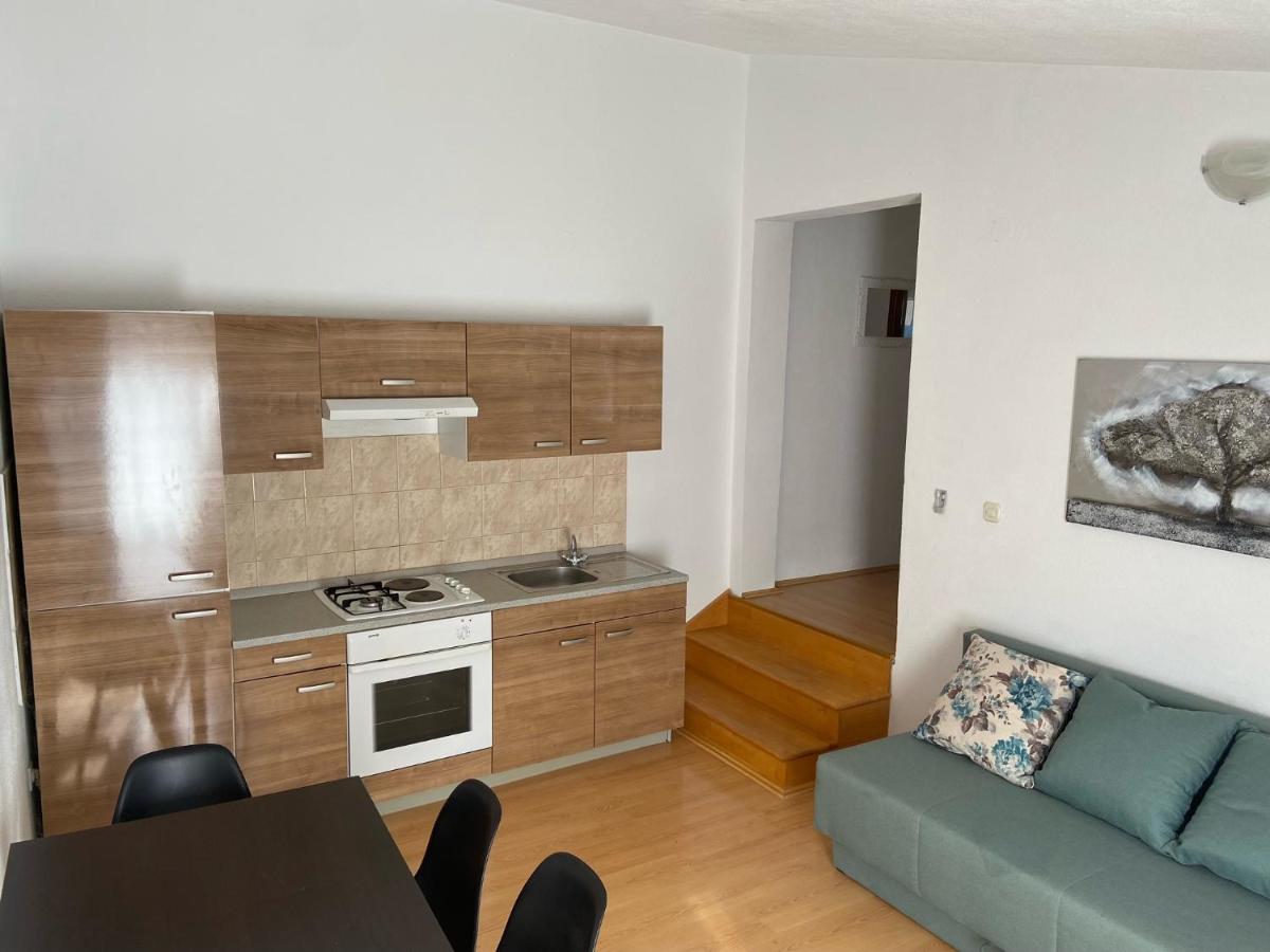Apartman Polegubic Биоград на Мору Екстериор снимка