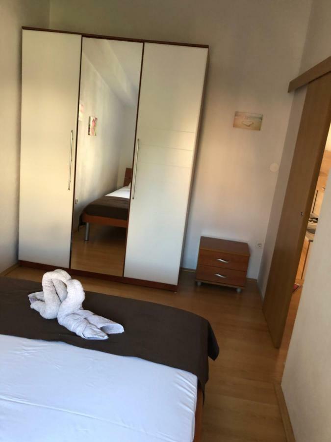 Apartman Polegubic Биоград на Мору Екстериор снимка