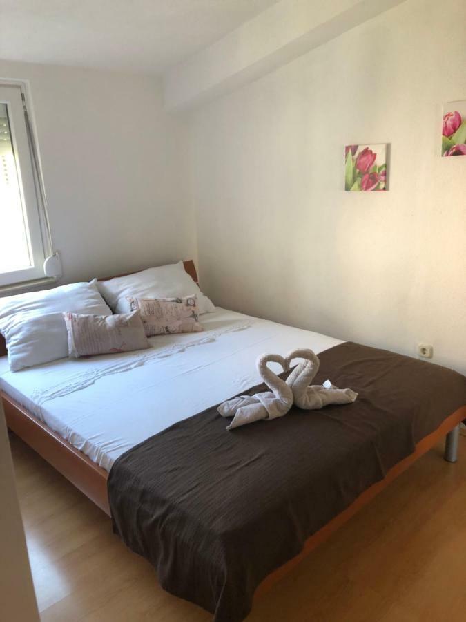Apartman Polegubic Биоград на Мору Екстериор снимка